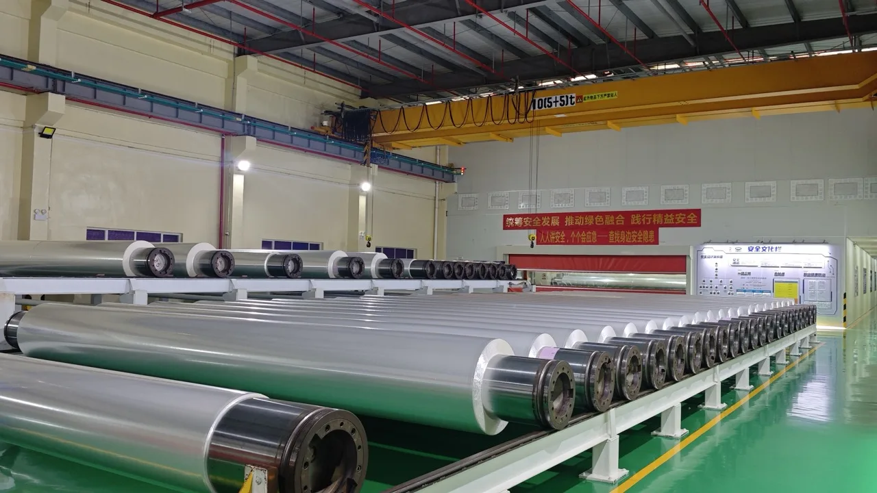 Finished-roll handling